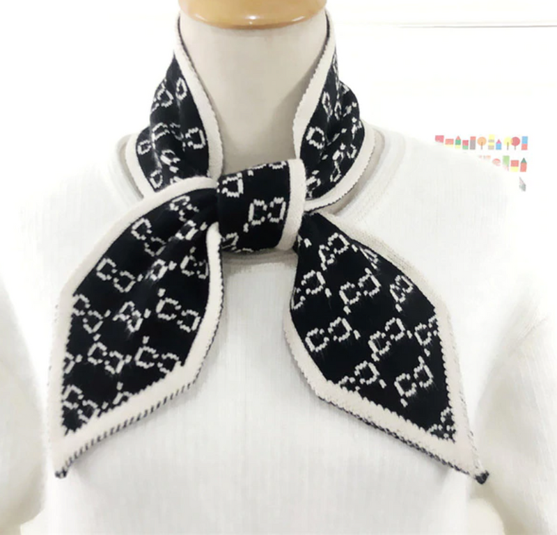 Camel Logo Knit Scarf