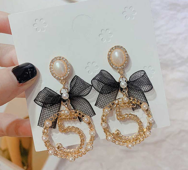 Classic Number 5 Bow & Pearl Earrings