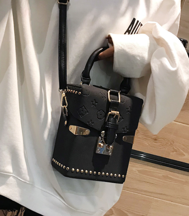 Classy Clover Cross Body Bag